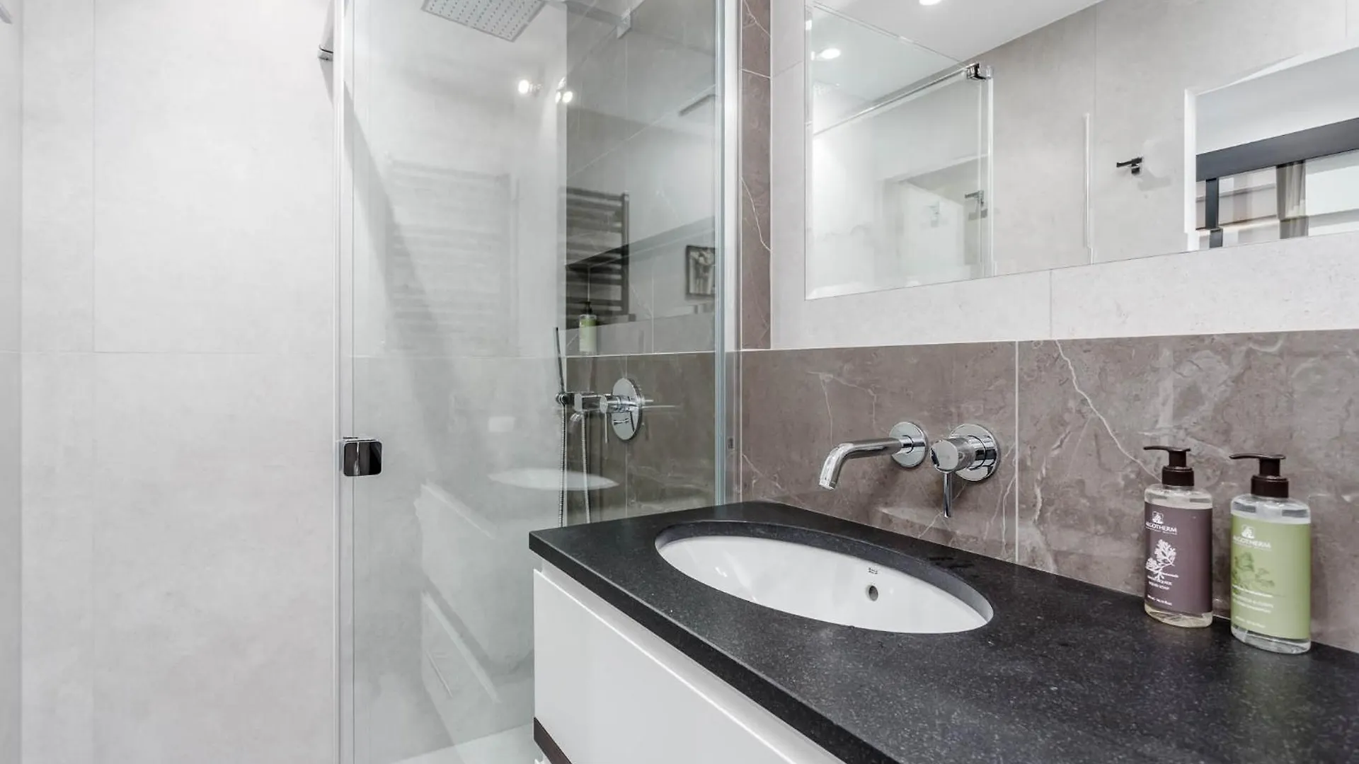 Rent Like Home - Apartamenty W Deo Plaza Gdańsk